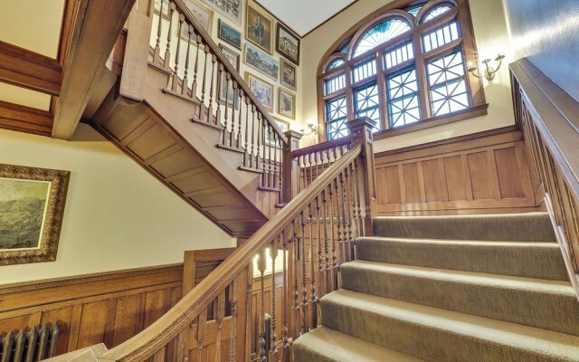 Cartier Mansion B&B