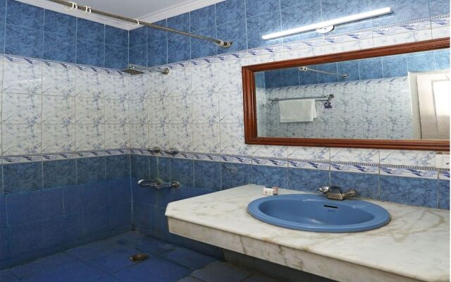 OYO 472 Hotel Sareen