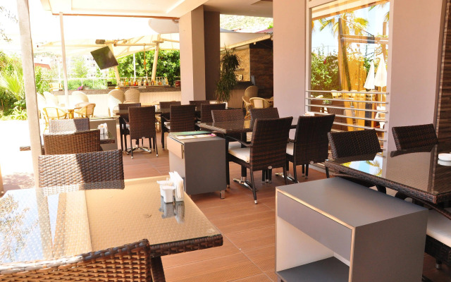 Vega Green Apart Hotel