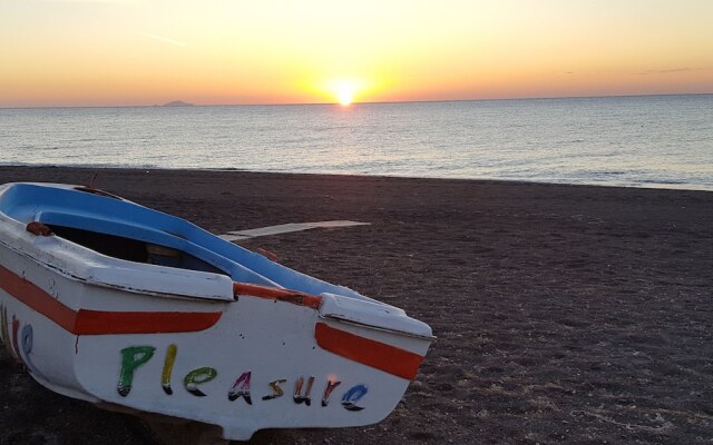 Room in Studio - Pleasure Room 4 By The Sea