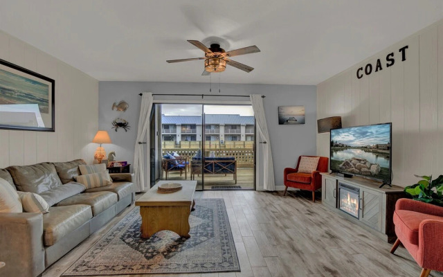 Fishermans Friend! - Coastal Condo - Views Await!