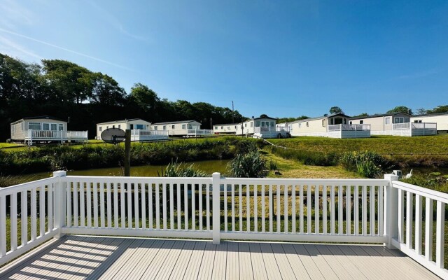 Luxury 2-bed Holiday Lodge Near Bude & Widemouth