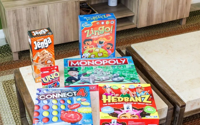 Amazing 4 Bedroom House Near Disney