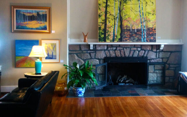 The Monte Vista Hotel