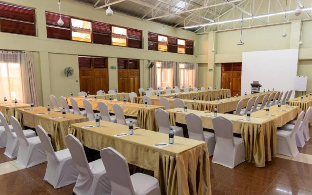Maxland Hotel