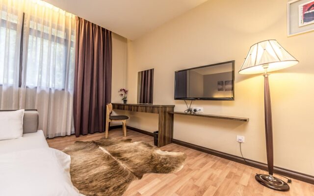 Little Gaya Hotel