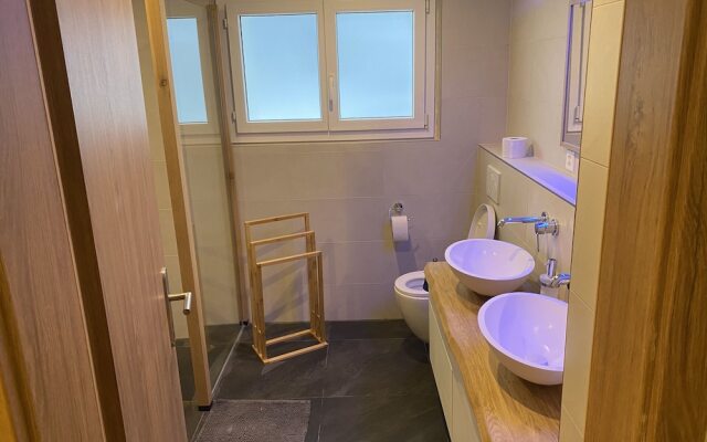 Spring Inn Apartments