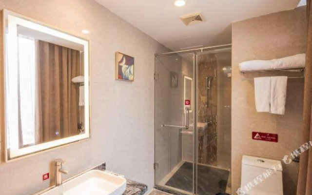 Bai Li Holiday Hotel (Enping Aofeng Square)