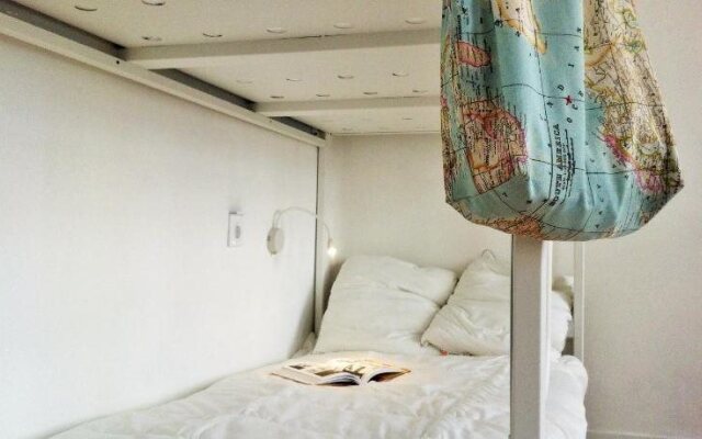 APT Slow City Hostel