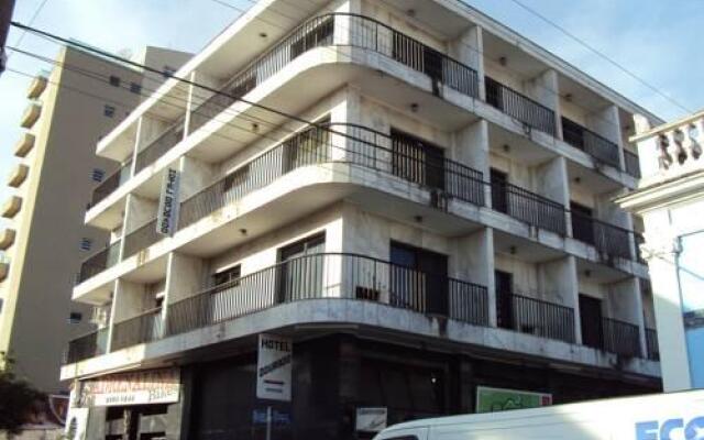 Hotel Dourado