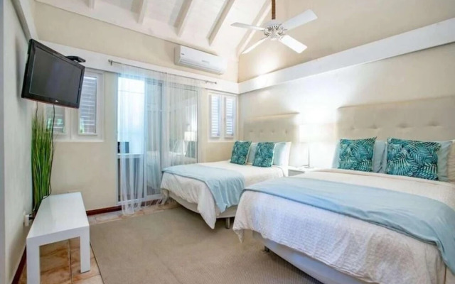 Sunny Vacation Villa 87