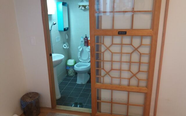 Bukchon Guesthouse