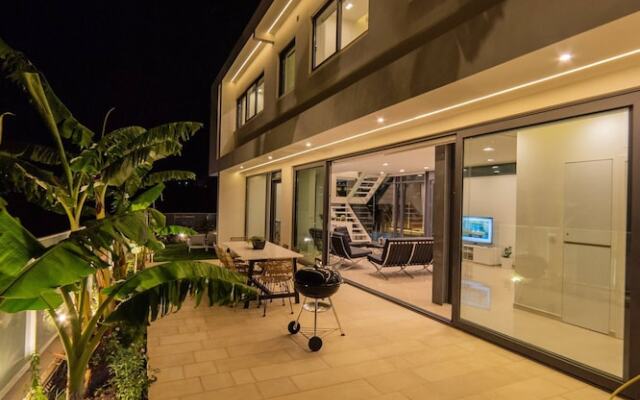 Luxury Villa Glass - 200 Meters From The Beach no6