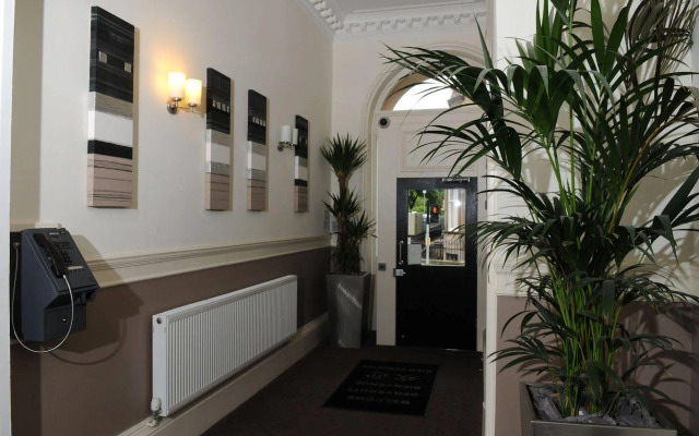 West End Hotel - Hostel