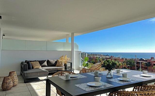 Via Celere 2332 Luxury Sea View Apartment