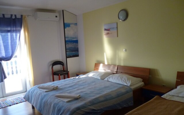 Apartments Bili