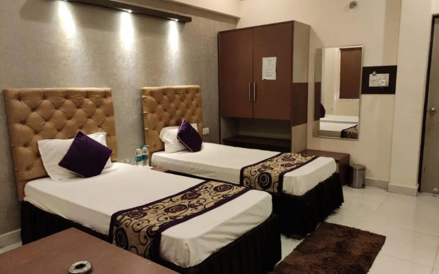 Hotel Maple Delite