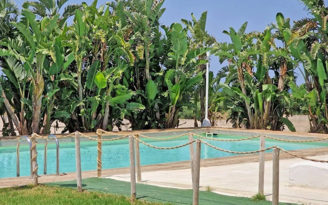 Villa With Swimming Pool Sleeps 8 Three Bedrooms