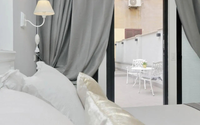 Roman Holiday Apartment