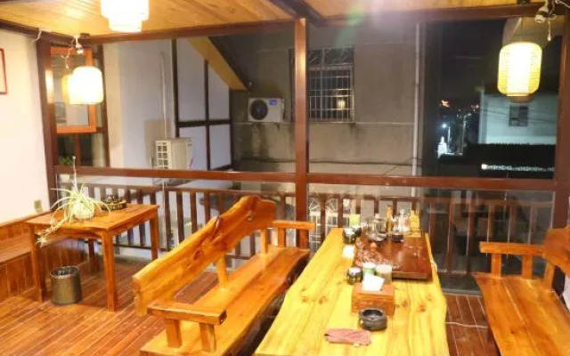 Tianjia Courtyard Inn