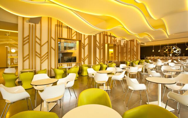 Отель Blue Lagoon Village