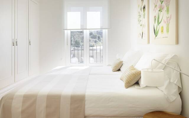 Mirakruz H Apartment by FeelFree Rentals