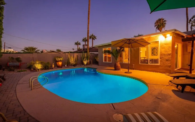Sunset ASU Private Pool Updated Kitchen Baths