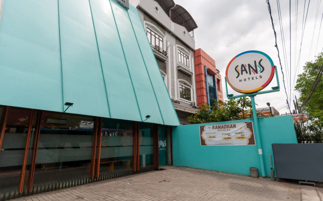 Sans Hotel Finest Medan