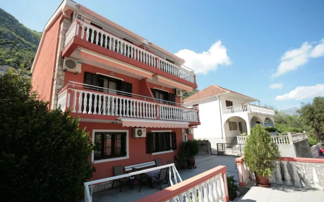 Simun Apartments