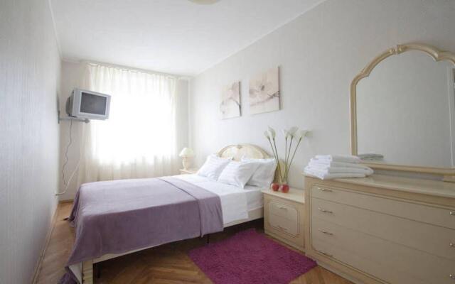 Yakub Kolas Square Apartments
