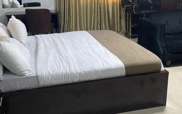 Mega Pavilion Suite and Apartment