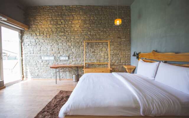 Seclude Ramgarh, Cliff's Edge
