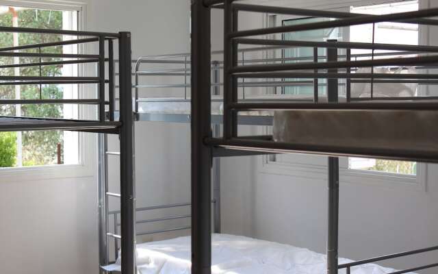Costas Hostel Action 2