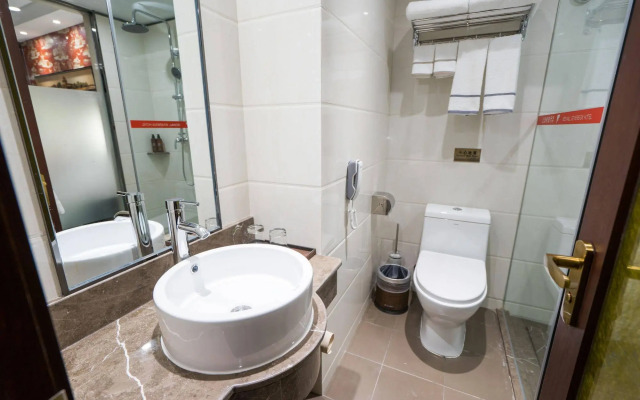 Redwall Hotel