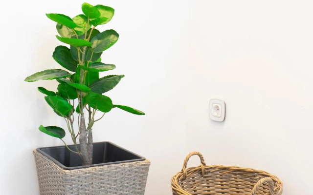 Lovely 2 bedroom rental in excellent location