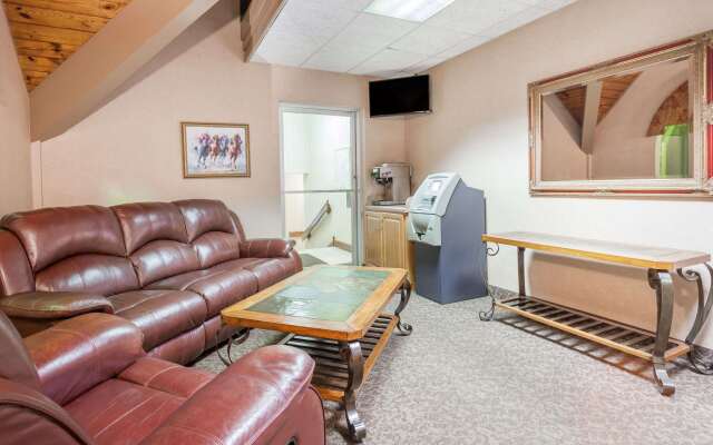 Days Inn & Suites by Wyndham Lexington