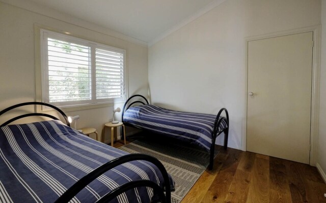 DREAMERS (4 Night Min)