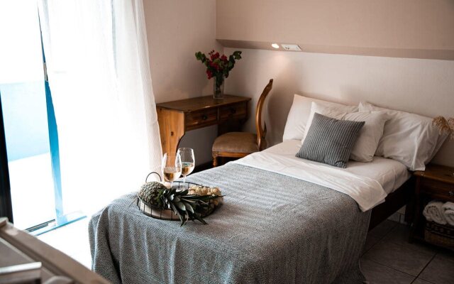 Mari Beach Hotel