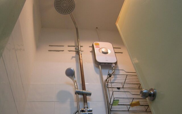 Lucky Hostel