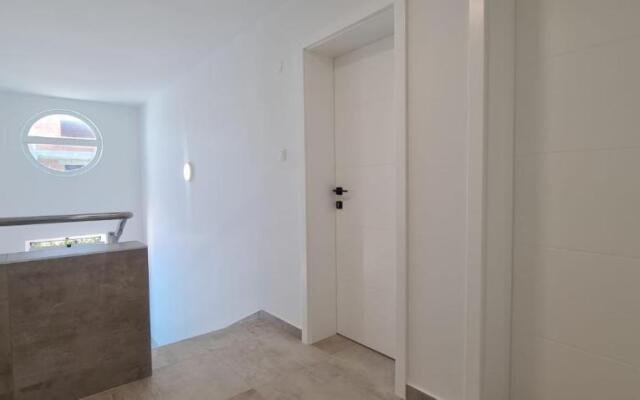 Lalic Gallery Villa