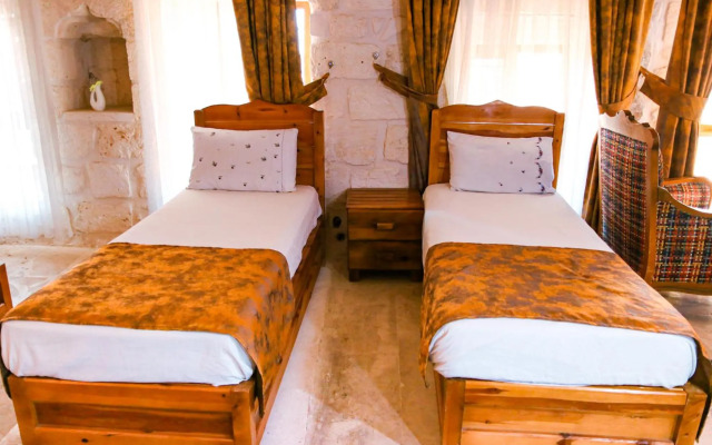 Mons Masius Hotel