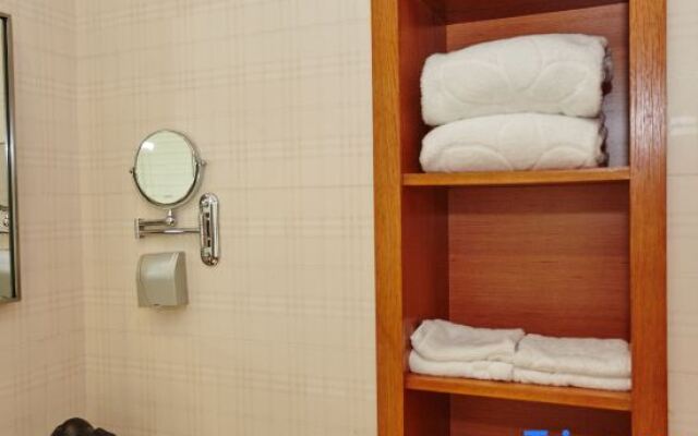 Warmly Hotel