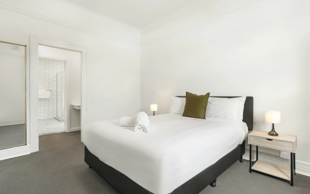 Grand View Hotel – Guest Rooms – Sydney