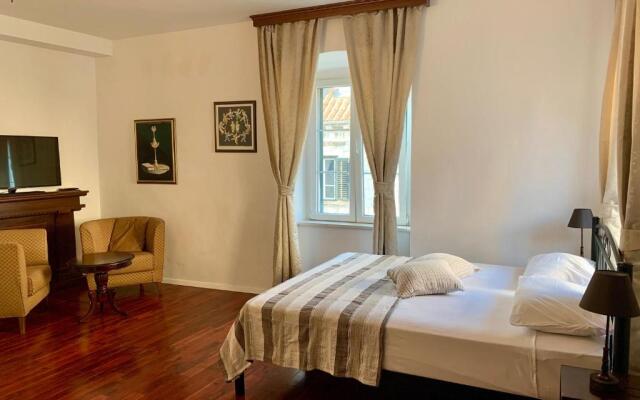 Room 1783 Old town