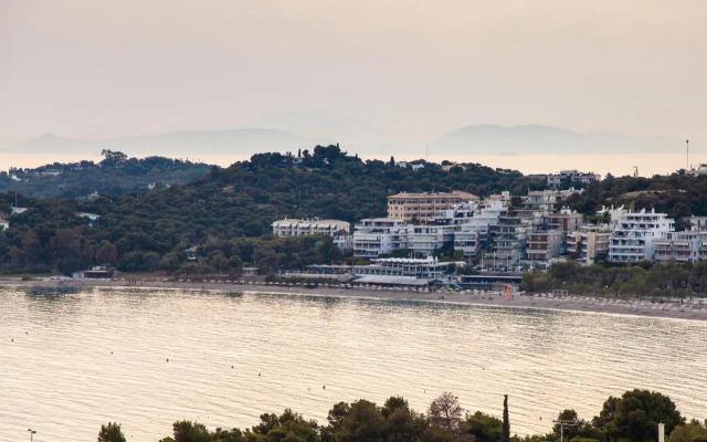 Sweet Suite Flora in Vouliagmeni