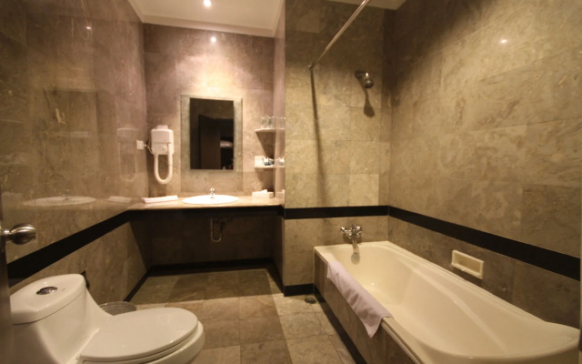 Bentani Hotel & Residence