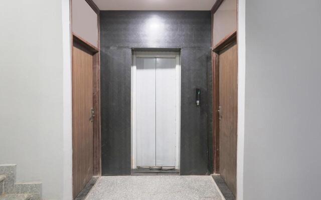 Townhouse 1077 Hotel Noida Galaxy