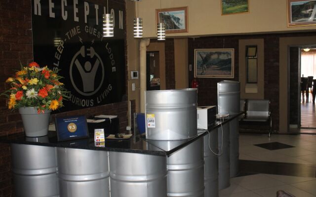 Sleep-Time Guest Lodge