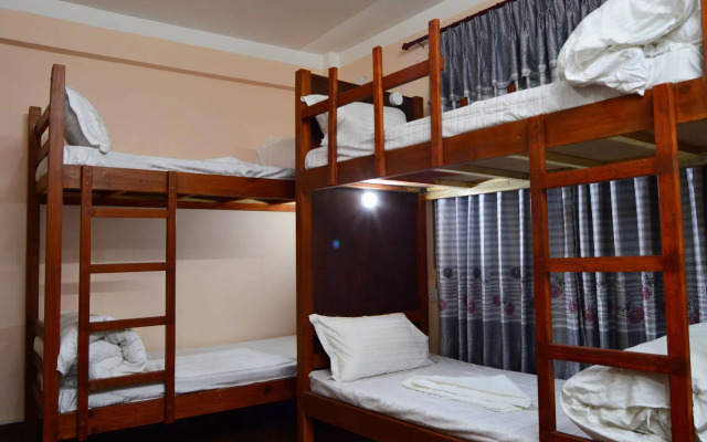 Famous House Kathmandu - Hostel
