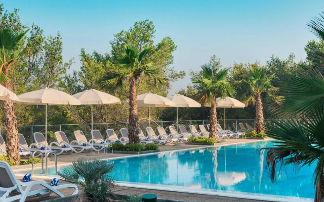 Gava Waterman Milna Resort